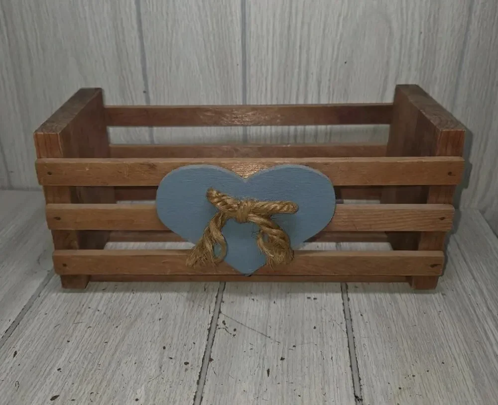 Vintage Small Wood Storage Crate Heart Farmhouse Country Heritage Miniatures